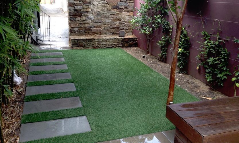 Stonedge Gardens Synthetic Lawn, Planting and Paving